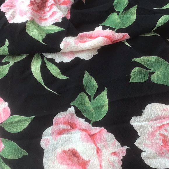 Rose black dress - Picture 11 of 11